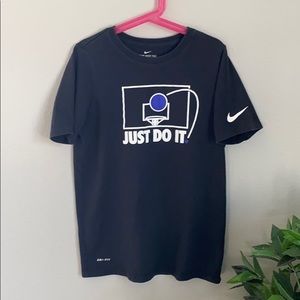 Boys Nike basketball tee